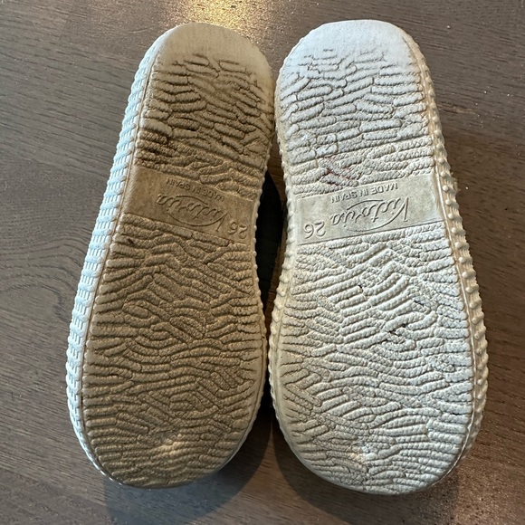 Victoria | canvas sneakers - Picture 4 of 5